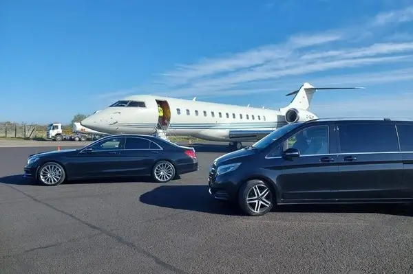 Chauffeur Service Narre Warren | Luxury Car Hire — Royal Chauffeur